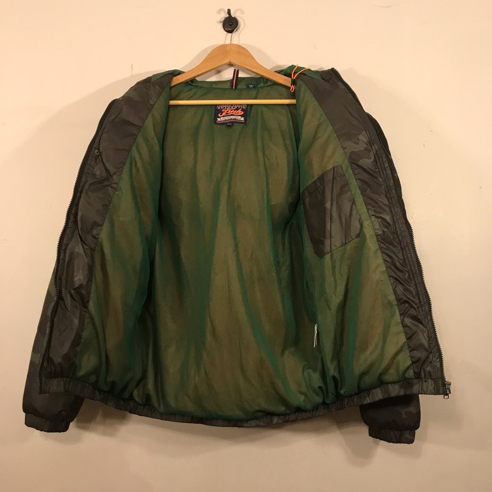 Camouflage winter coat Green and Black Puffer Jacket with Water-Resistant Finish - Picture 7 of 8